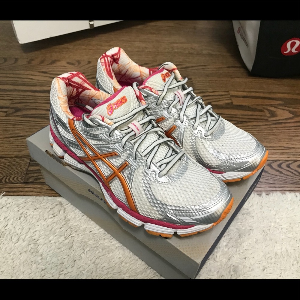 Asics Gt-2000 Shoes Womens 8